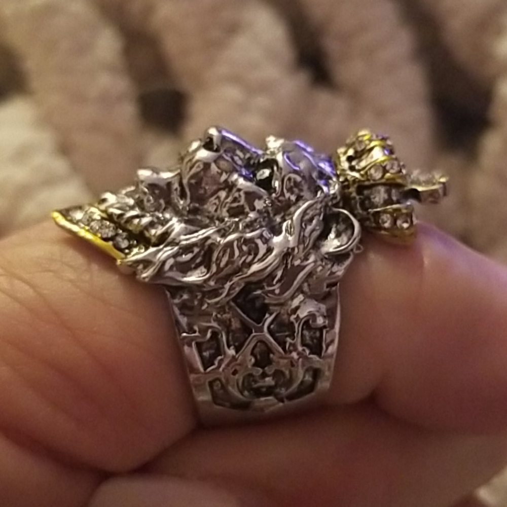 Queen Leo Ring nwot - Picture 4 of 4
